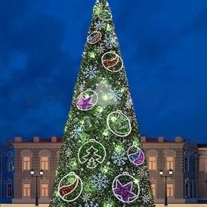 Дизайнерское оформление «Новогодняя», высота 6–30 м