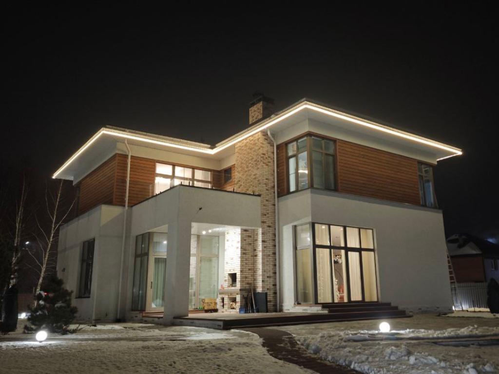 Украшение частного дома гибким неоном – заказать световое оформление коттеджа, монтаж наружной подсветки от JOYLED