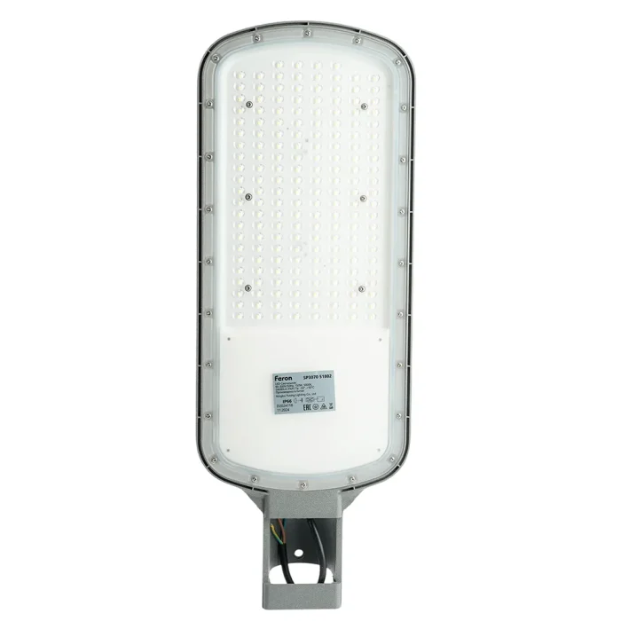 svetodiodnyy_ulichnyy_konsolnyy_svetilnik_feron_sp3070_150w_5000k_ac90_300v_seryy_51802 Светодиодный уличный консольный светильник Feron SP3070 150W 5000K AC90-300V, серый 51802