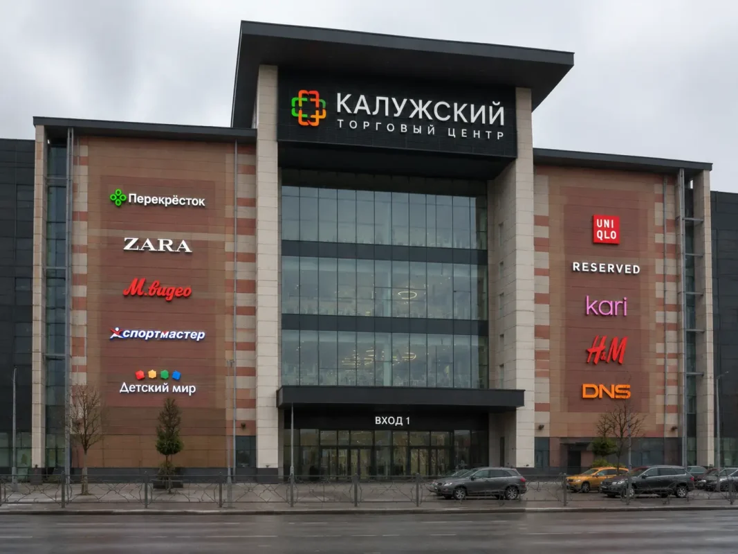 Фасад выглядит плоско и однообразно
