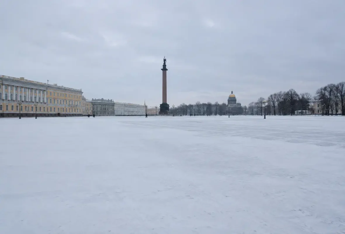Большая территория выглядит пустой